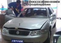 别克君越前挡风安装